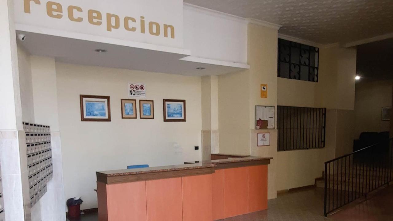 Apartamento En El Centro De Torremolinos Bagian luar foto